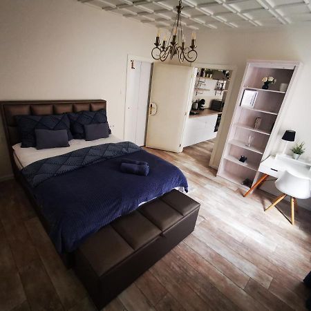 Il Paradiso Di Malasits Győr Exteriör bild